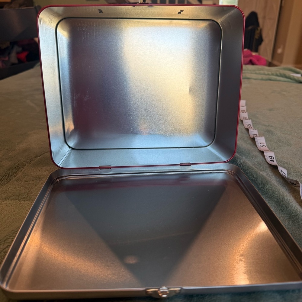 Marvel Spider-Man Metal Lunch Box Tin 8” x 9.5” x 4” CultureFly - Picture 5 of 6